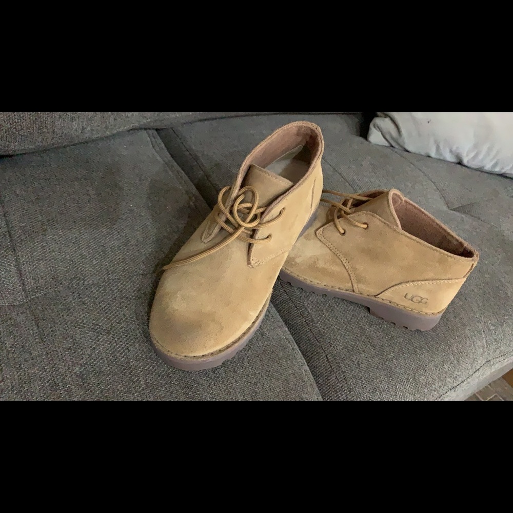 Ugg shoes kid